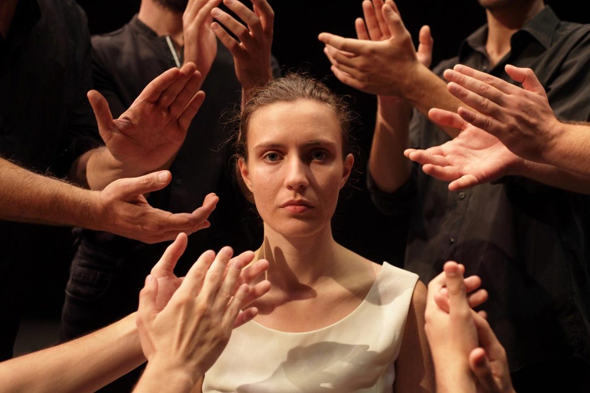 The silent one – A contemporary khorikon